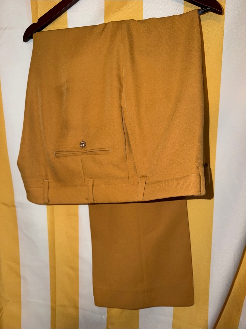 Sansabelt Men’s 40X32 mustard yellow pants